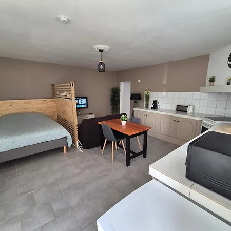 Jacuzzi Privatif Chauffe - Terrasse & Clim Apartmán Tombeboeuf