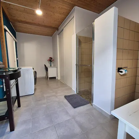 Jacuzzi Privatif Chauffe - Terrasse & Clim *