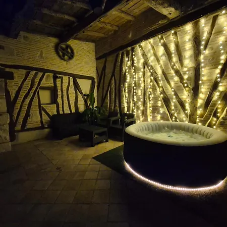Apartmán Jacuzzi Privatif Chauffe - Terrasse & Clim Tombeboeuf